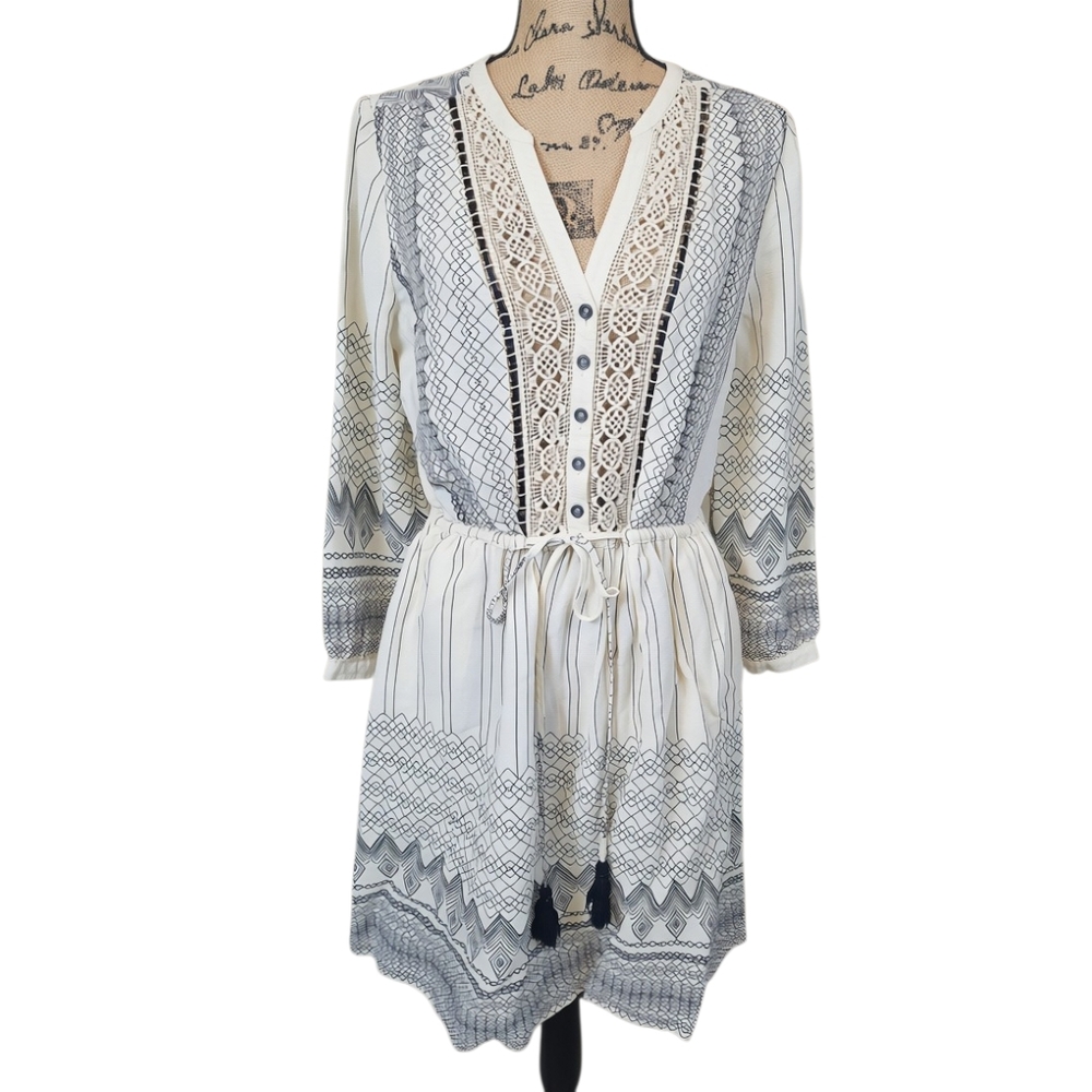 Chic White And Gray Patterned Tunic - image 2
